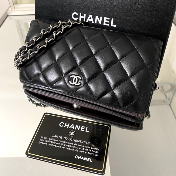 CHANEL Handbags - 🔥SALE🌟Chanel Quilted Lambskin WOC🔥🌟